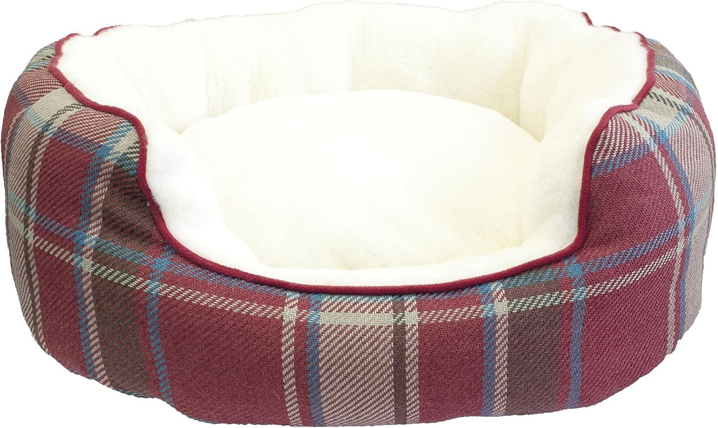 Pet Brands Christmas Oval Bed Medium/large