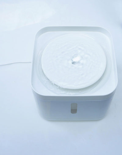 M-PETS Volga Drinking Fountain 2200ml